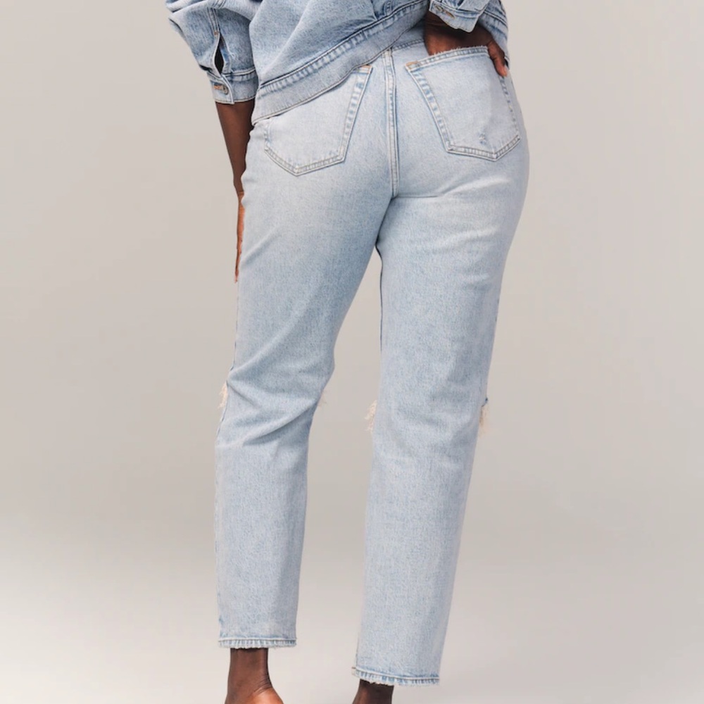 A&F High Rise Dad Jean Short - Picture 7 of 16